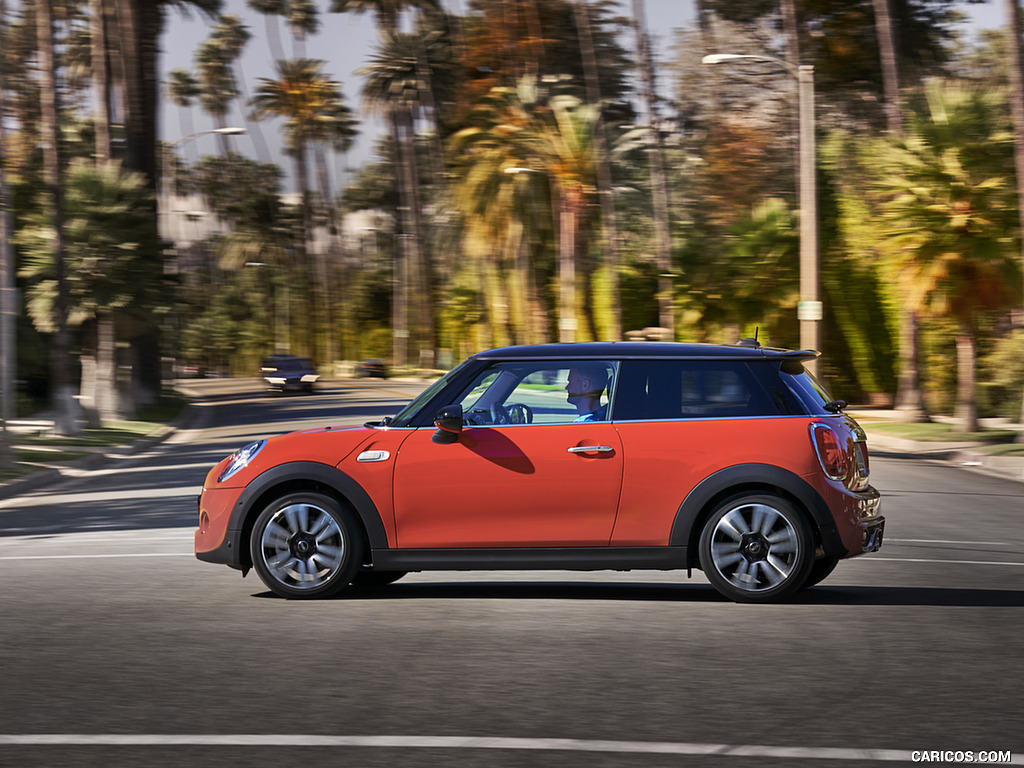 2019 MINI Hardtop 2 Door - Side