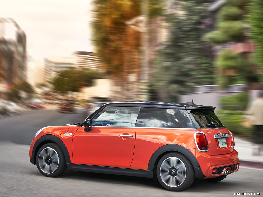 2019 MINI Hardtop 2 Door - Side