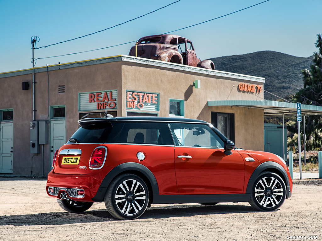 2019 MINI Hardtop 2 Door - Side