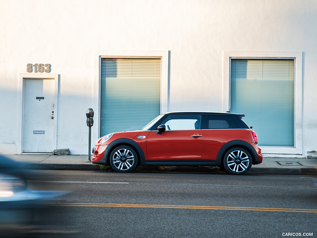 2019 MINI Hardtop 2 Door - Side