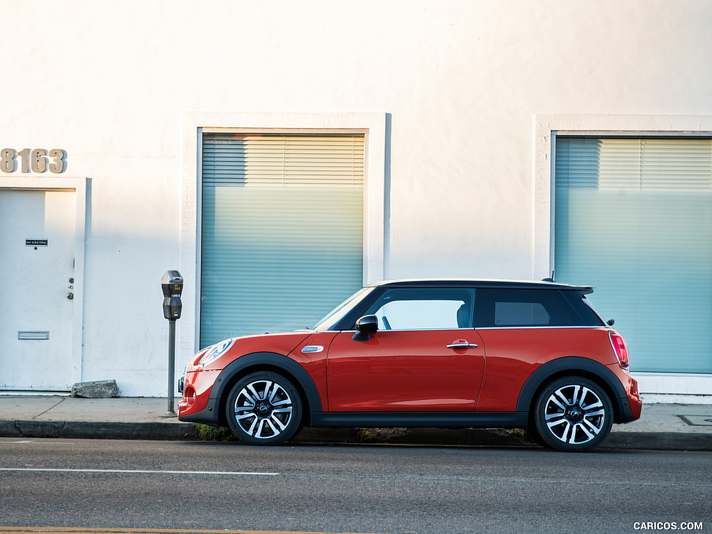 2019 MINI Hardtop 2 Door - Side