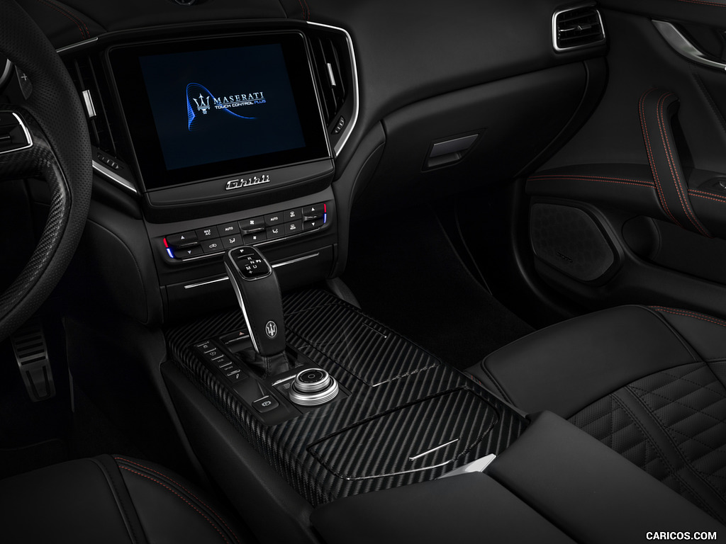 2019 Maserati Ghibli SQ4 GranSport - Interior, Detail