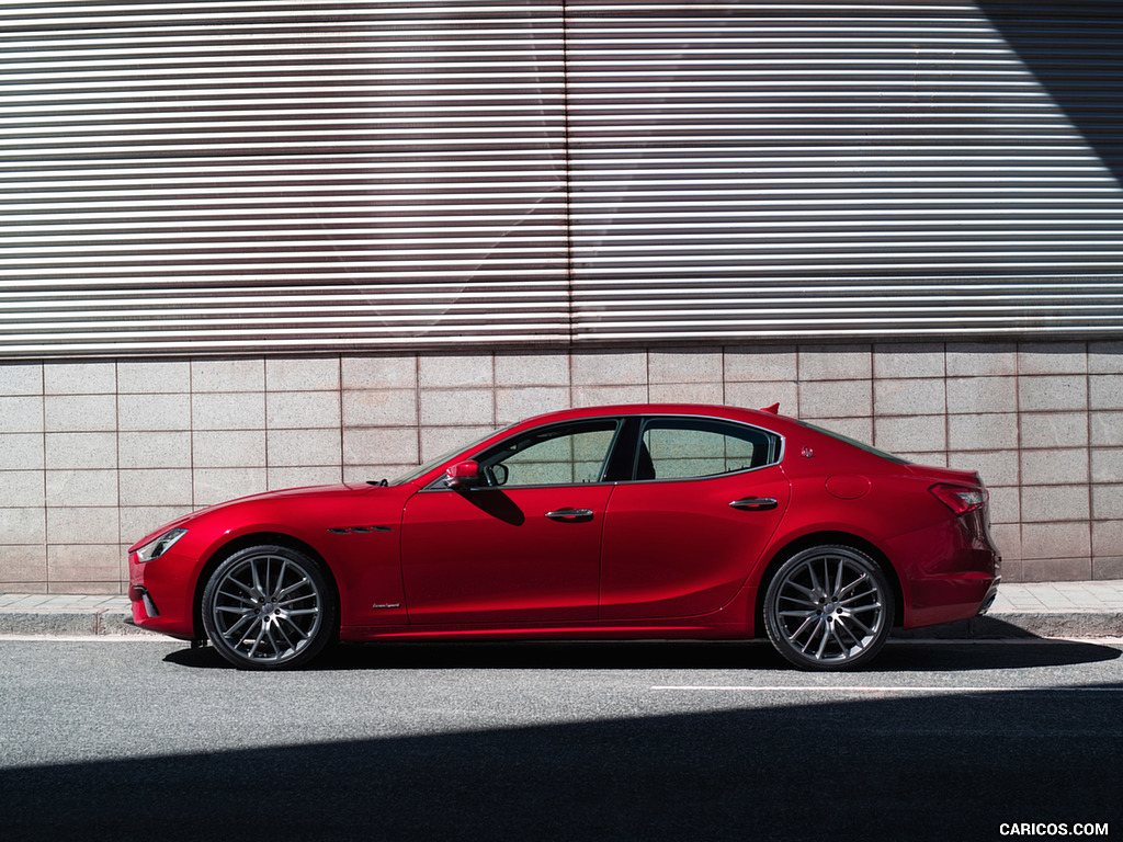 2019 Maserati Ghibli SQ4 GranSport - Side