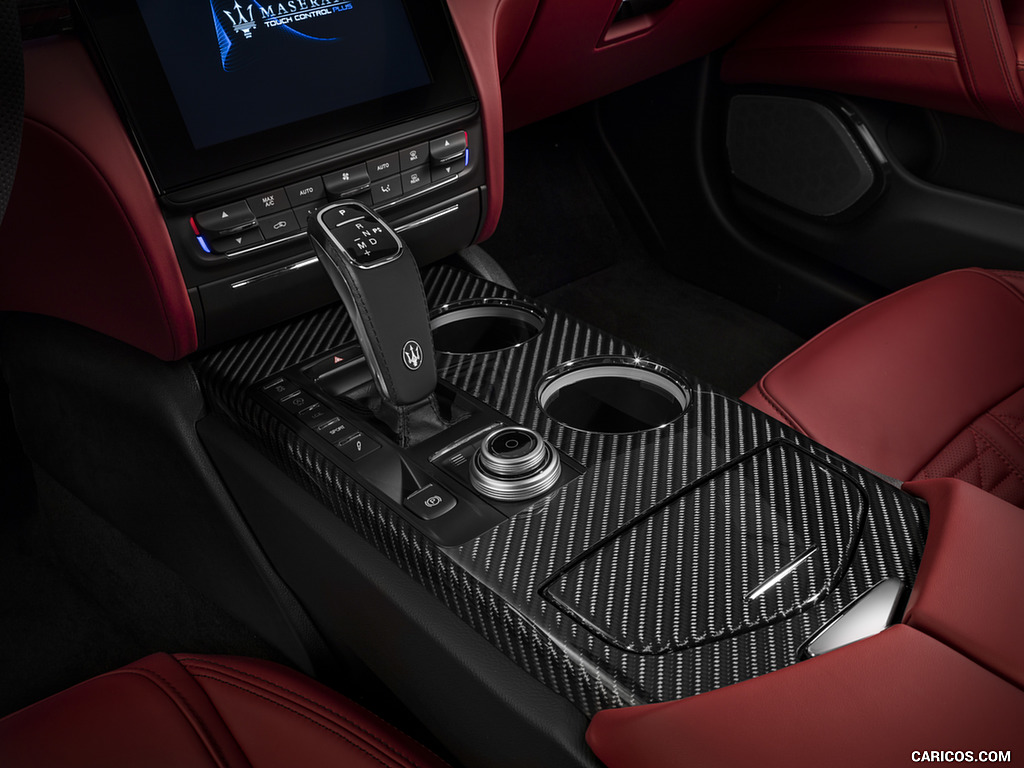 2019 Maserati Quattroporte GTS GranSport - Interior, Detail