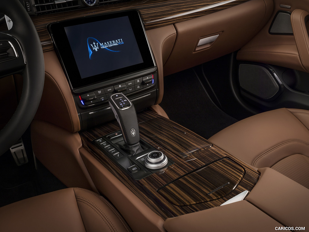 2019 Maserati Quattroporte SQ4 GranLusso - Interior, Detail