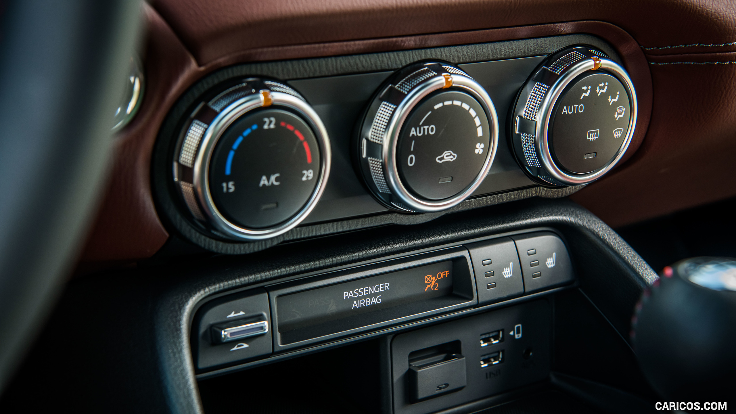 2019 Mazda MX-5 Roadster - Interior, Detail, #71 of 101
