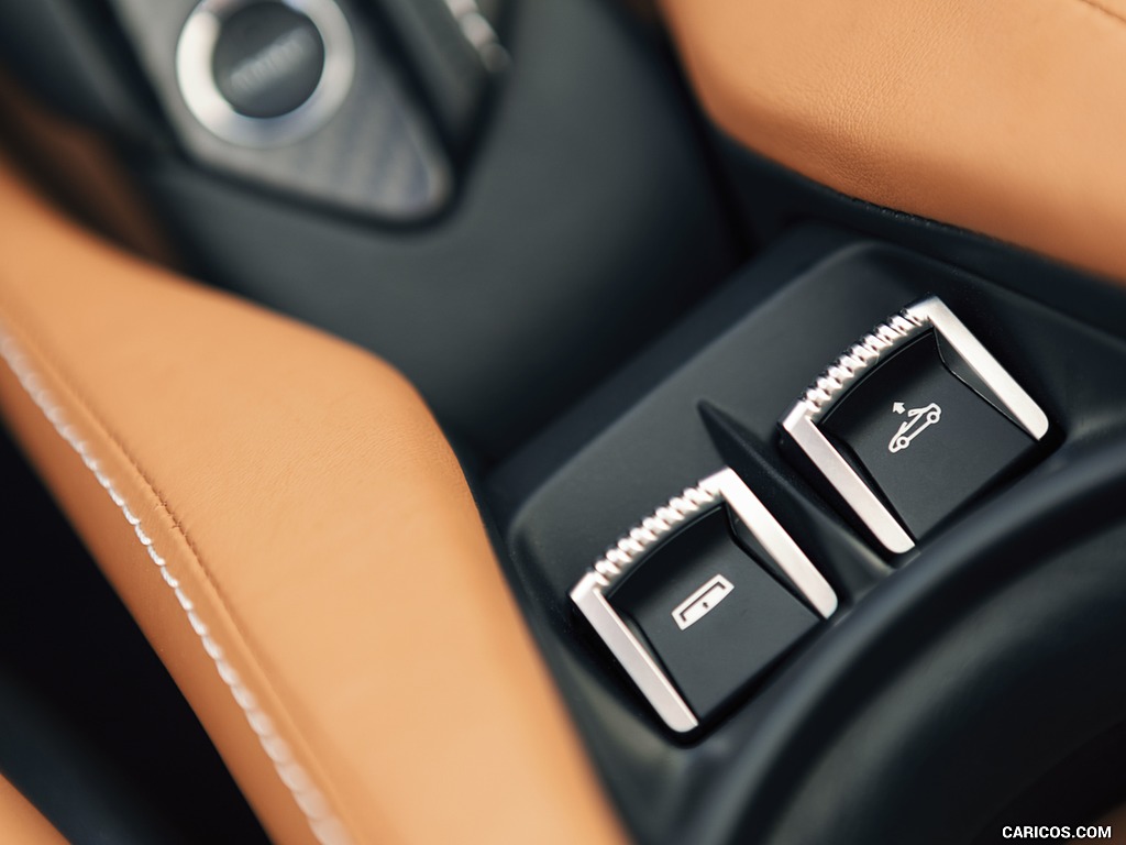 2019 McLaren 720S Spider (Color: Belize Blue) - Interior, Detail