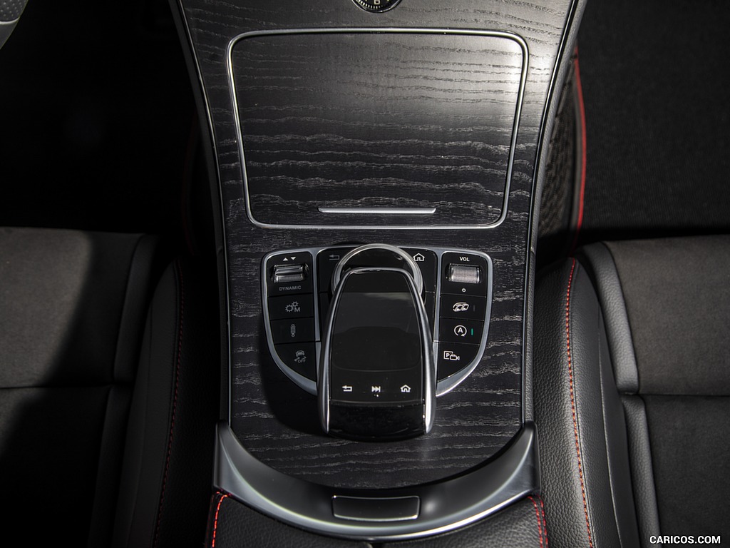 2019 Mercedes-AMG C43 Sedan (US-Spec) - Interior, Detail