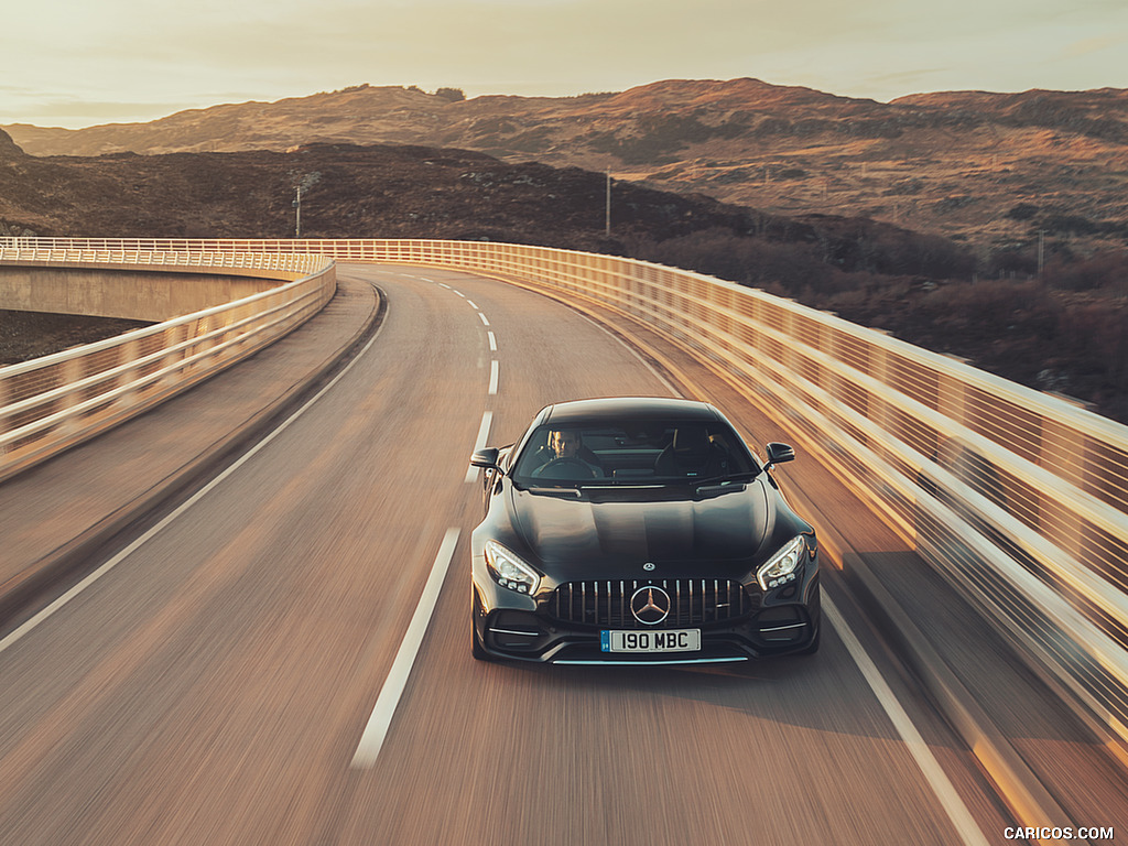 2019 Mercedes-AMG GT C Coupé (UK-Spec) - Front