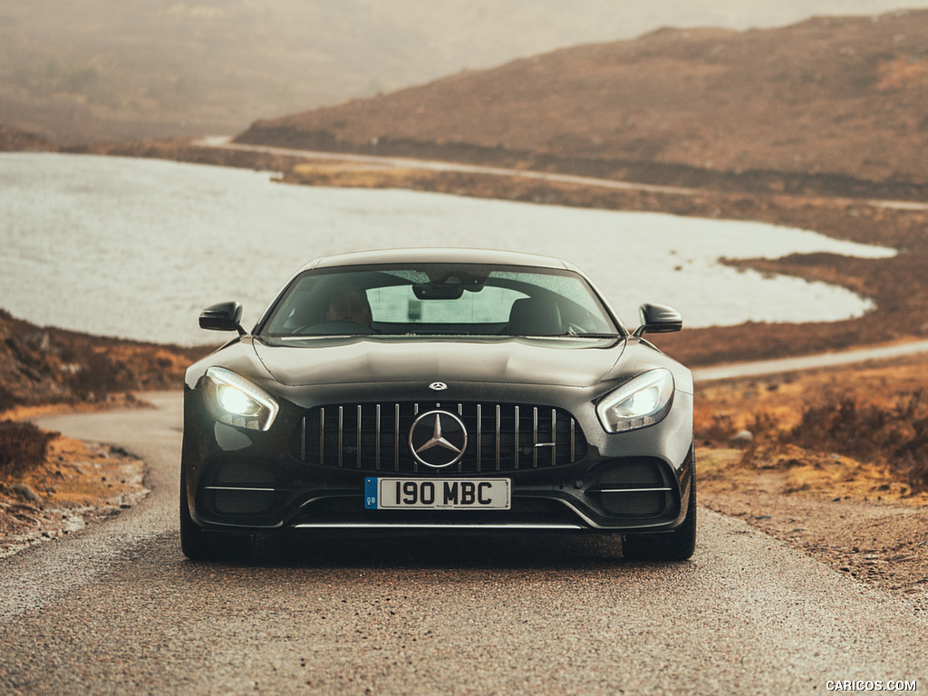 2019 Mercedes-AMG GT C Coupé (UK-Spec) - Front