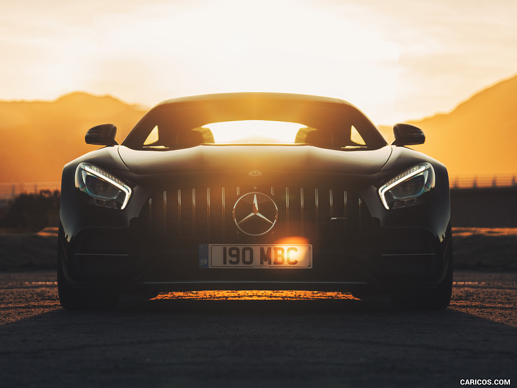 2019 Mercedes-AMG GT C Coupé (UK-Spec) - Front