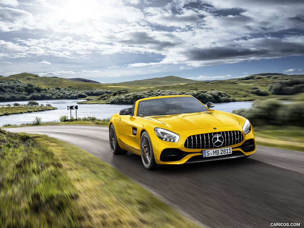 2019 Mercedes-AMG GT S Roadster (Color: Solarbeam)