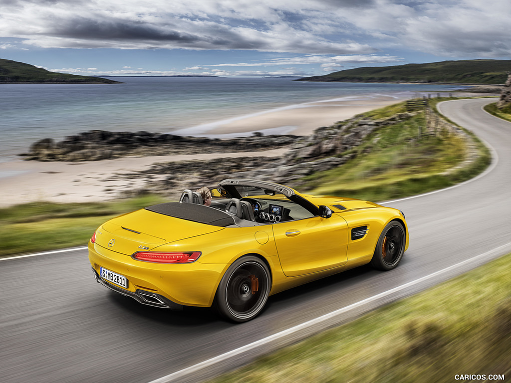 2019 Mercedes-AMG GT S Roadster (Color: Solarbeam)