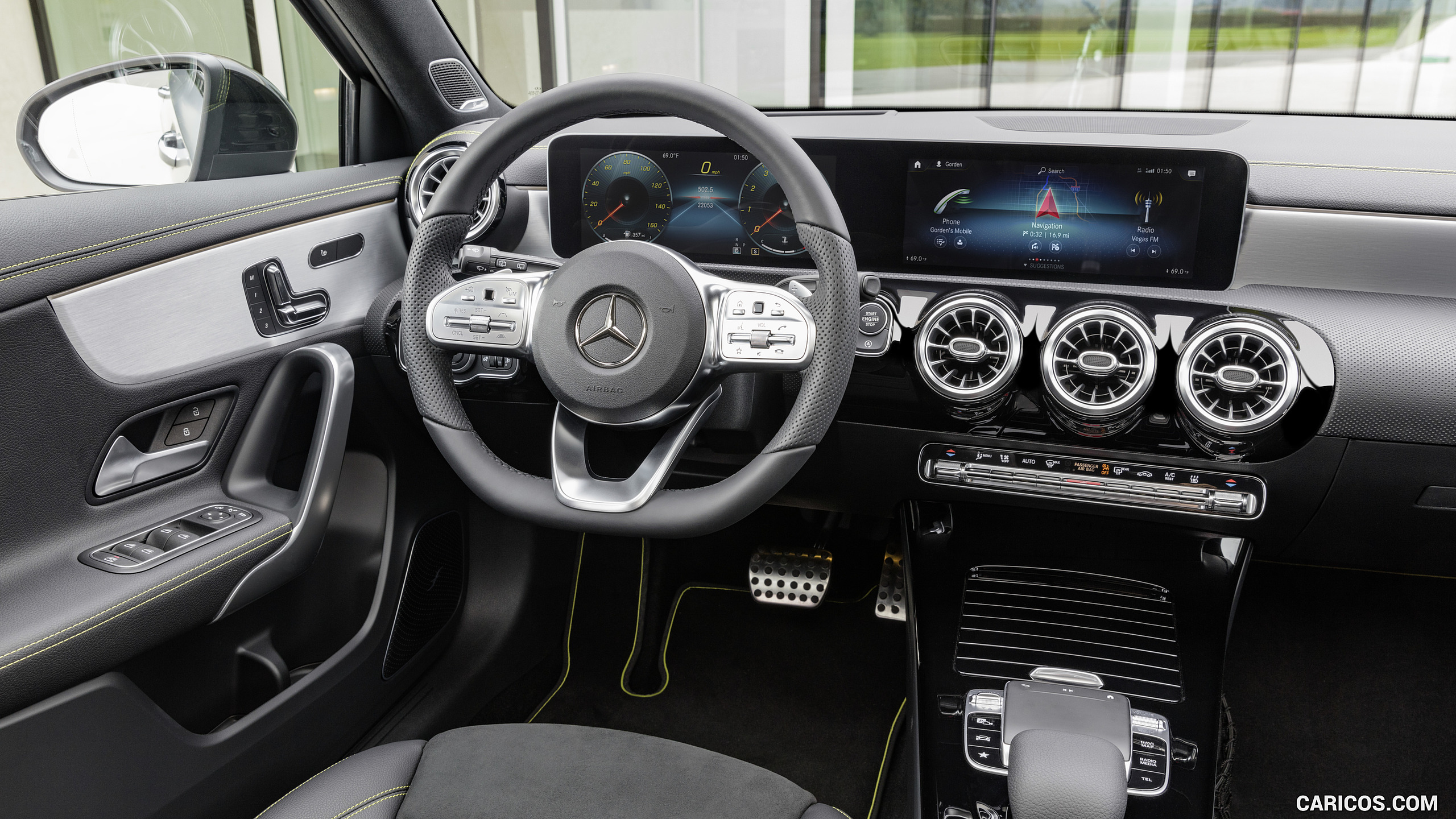 2019 Mercedes-Benz A-Class Edition 1 - Upholstery DINAMICA microfibre / ARTICO man-made leather Interior, #25 of 181