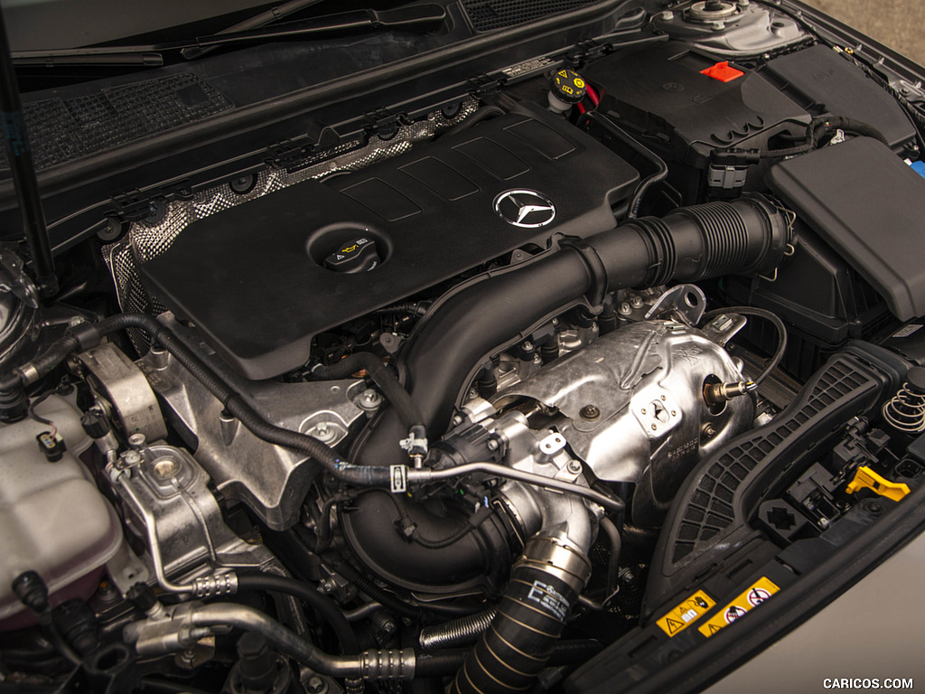 2019 Mercedes-Benz A220 4MATIC Sedan (US-Spec) - Engine