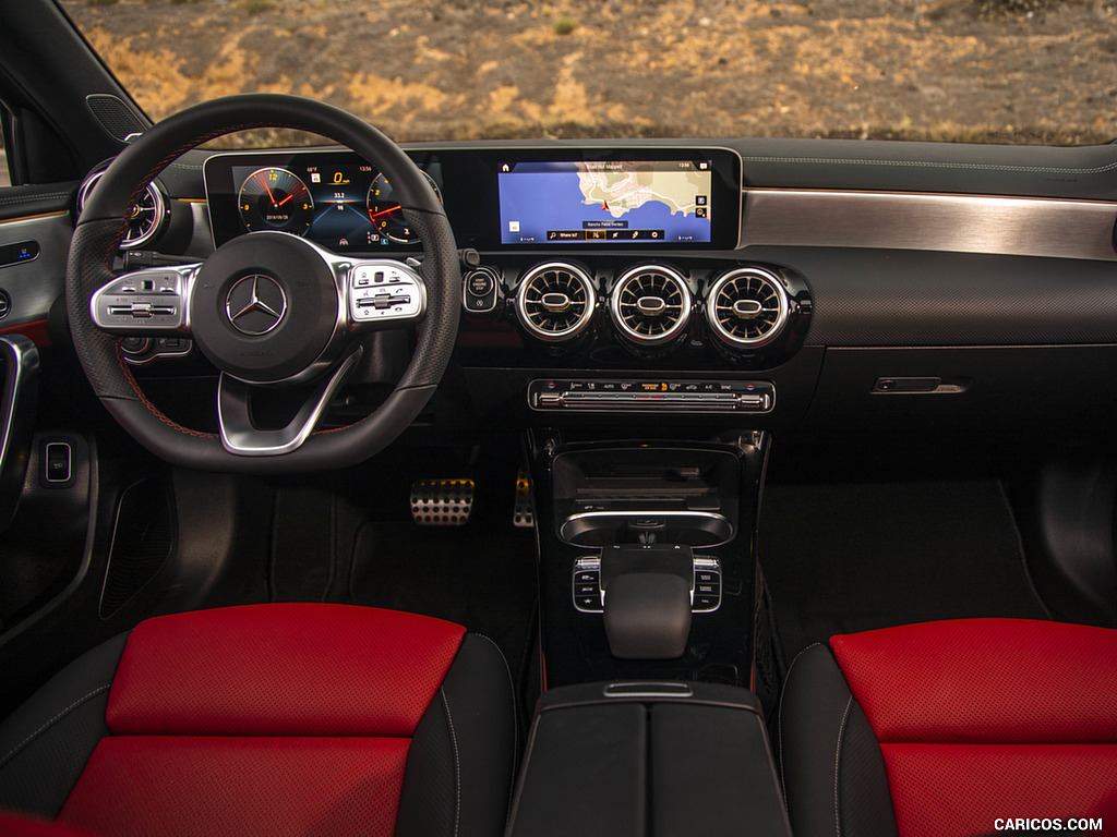 2019 Mercedes-Benz A220 4MATIC Sedan (US-Spec) - Interior, Cockpit