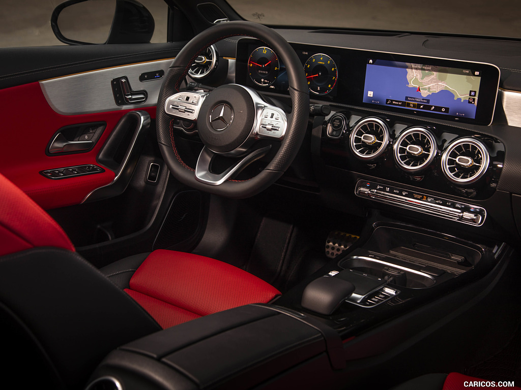 2019 Mercedes-Benz A220 4MATIC Sedan (US-Spec) - Interior