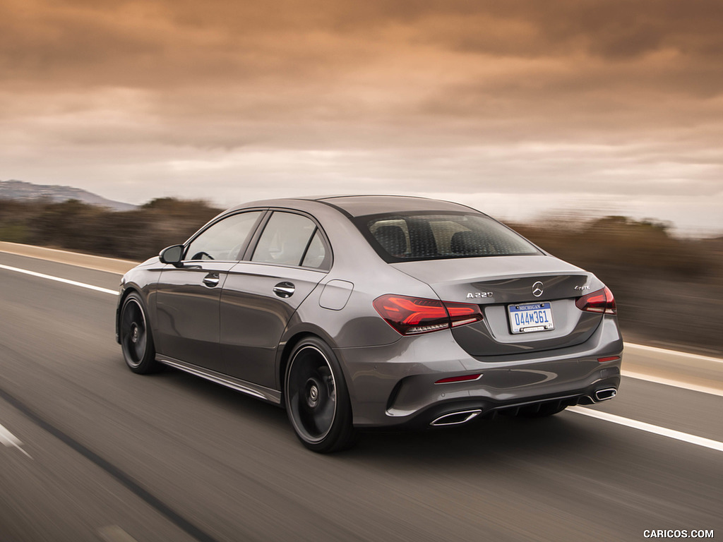 2019 Mercedes-Benz A220 4MATIC Sedan (US-Spec) - Rear Three-Quarter