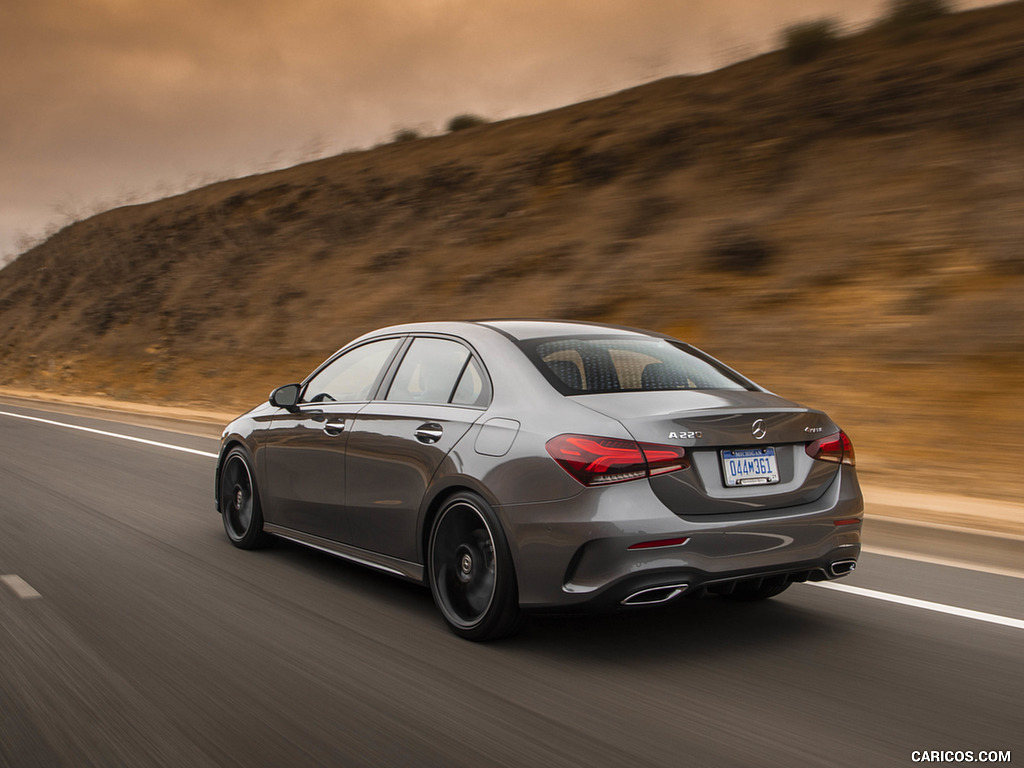 2019 Mercedes-Benz A220 4MATIC Sedan (US-Spec) - Rear Three-Quarter