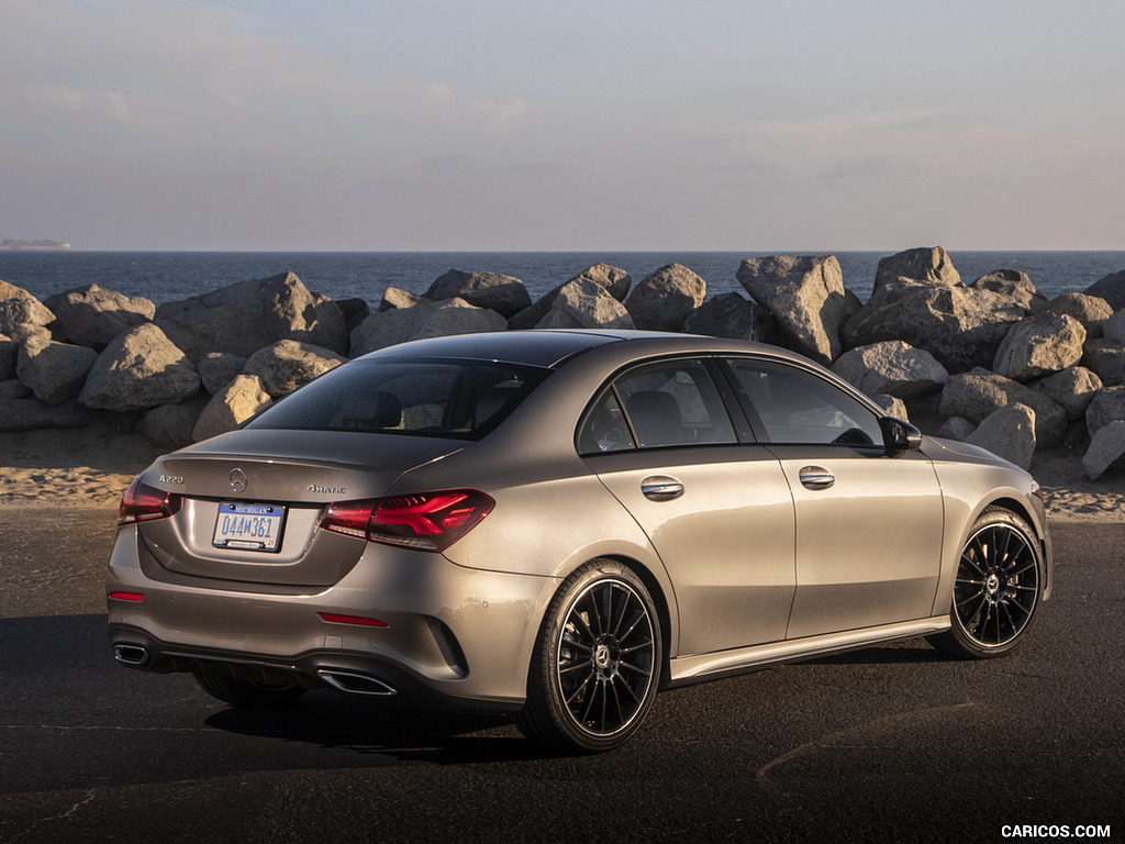 2019 Mercedes-Benz A220 4MATIC Sedan (US-Spec) - Rear Three-Quarter