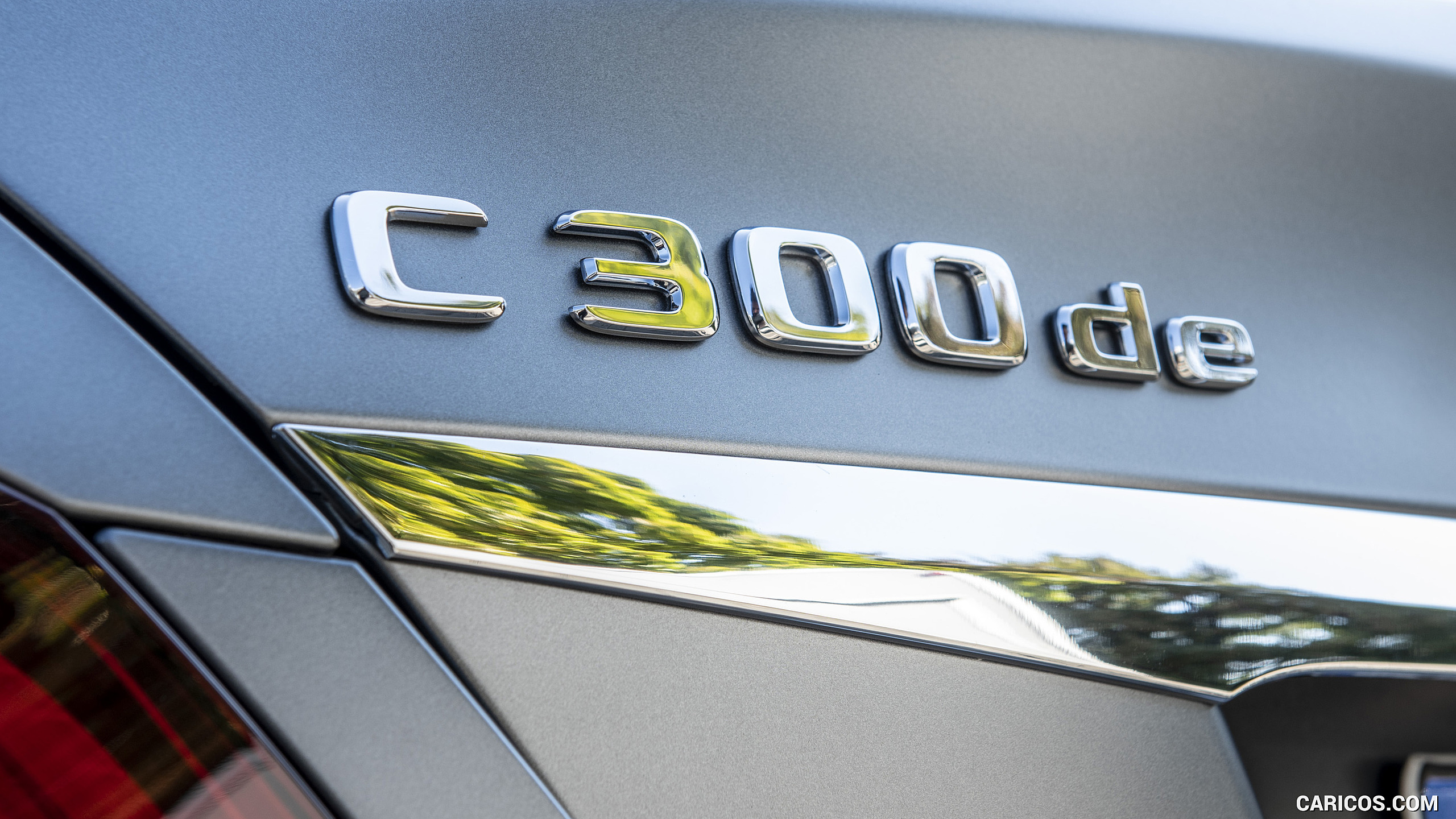 2019 Mercedes-Benz C 300 de Diesel Plug-in Hybrid Sedan (Color: Selenite Grey Shape) - Badge, #19 of 51
