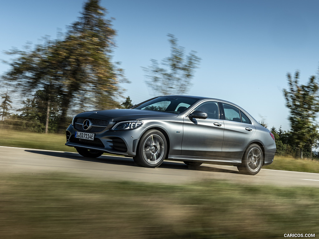 2019 Mercedes-Benz C 300 de Diesel Plug-in Hybrid Sedan (Color: Selenite Grey Shape) - Front Three-Quarter