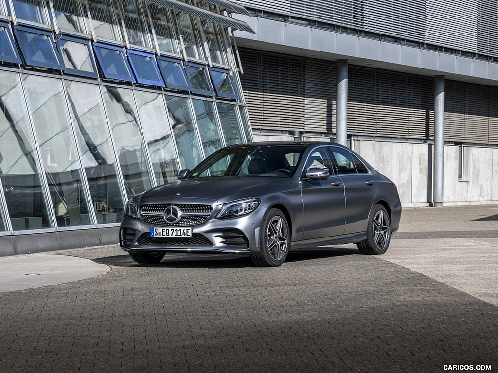 2019 Mercedes-Benz C 300 de Diesel Plug-in Hybrid Sedan (Color: Selenite Grey Shape) - Front Three-Quarter