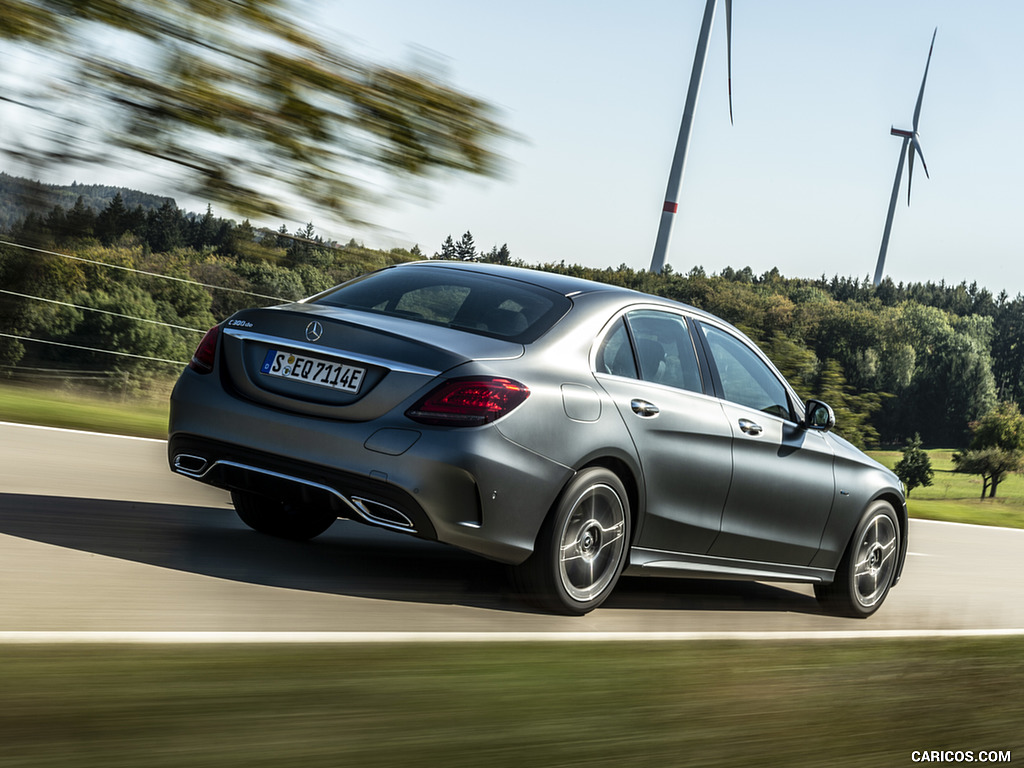 2019 Mercedes-Benz C 300 de Diesel Plug-in Hybrid Sedan (Color: Selenite Grey Shape) - Rear Three-Quarter