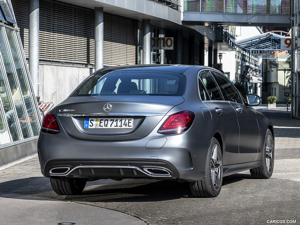 2019 Mercedes-Benz C 300 de Diesel Plug-in Hybrid Sedan (Color: Selenite Grey Shape) - Rear Three-Quarter