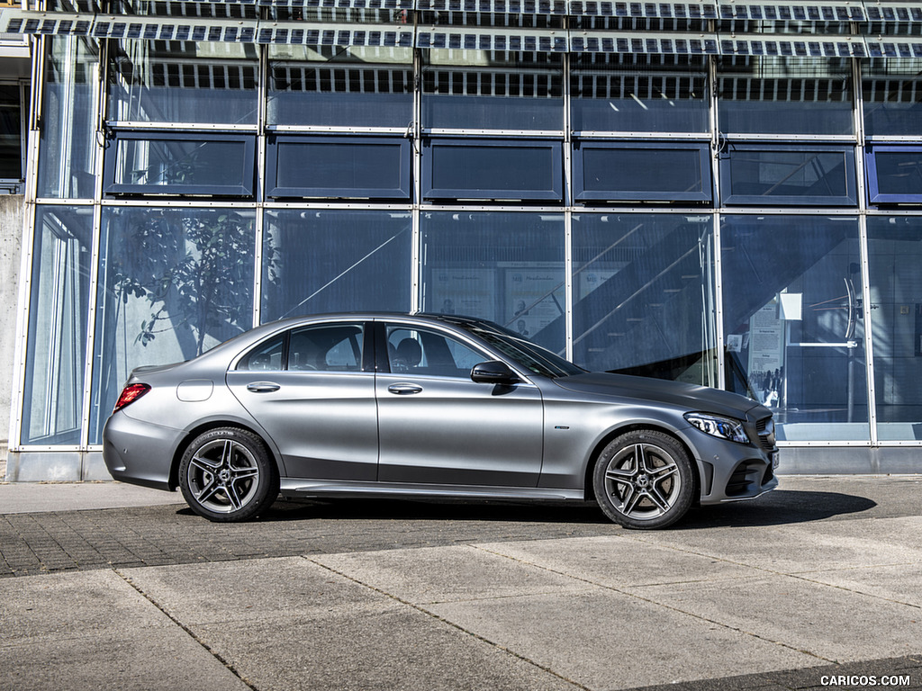 2019 Mercedes-Benz C 300 de Diesel Plug-in Hybrid Sedan (Color: Selenite Grey Shape) - Side