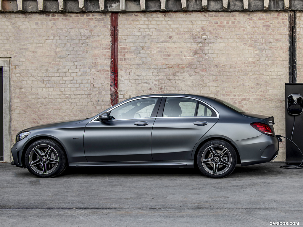 2019 Mercedes-Benz C 300 de Diesel Plug-in Hybrid Sedan (Color: Selenite Grey Shape) - Side