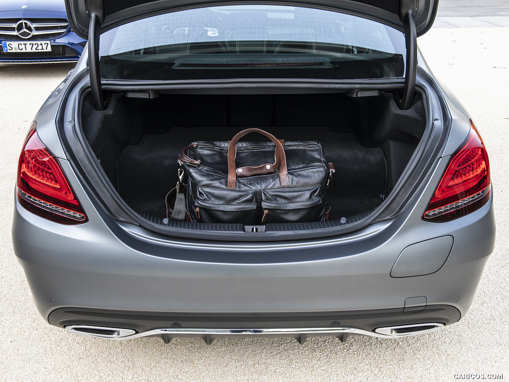 2019 Mercedes-Benz C 300 de Diesel Plug-in Hybrid Sedan (Color: Selenite Grey Shape) - Trunk