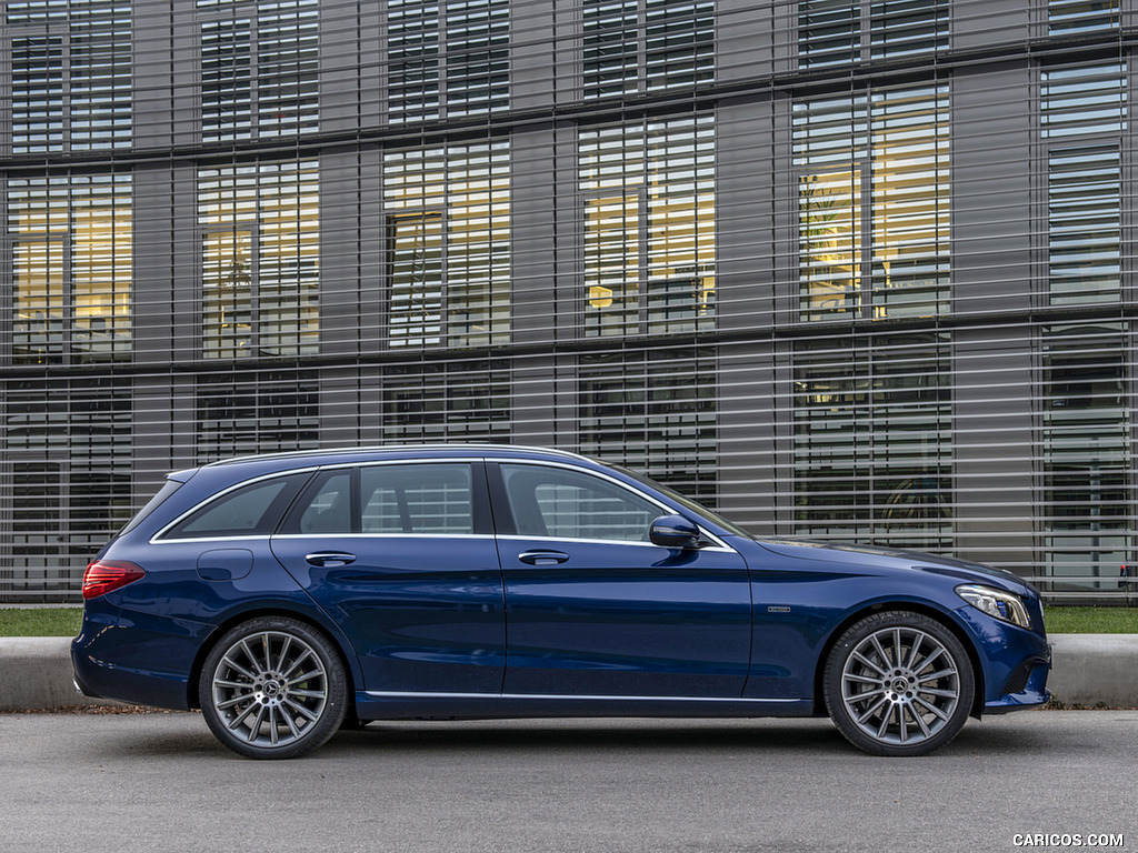 2019 Mercedes-Benz C 300 de Diesel Plug-in Hybrid Station Wagon (Color: Briliant Blue Metallic) - Side