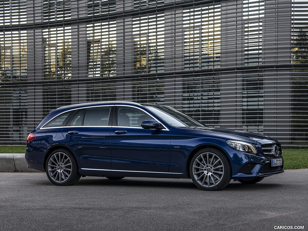 2019 Mercedes-Benz C 300 de Diesel Plug-in Hybrid Station Wagon (Color: Briliant Blue Metallic) - Side