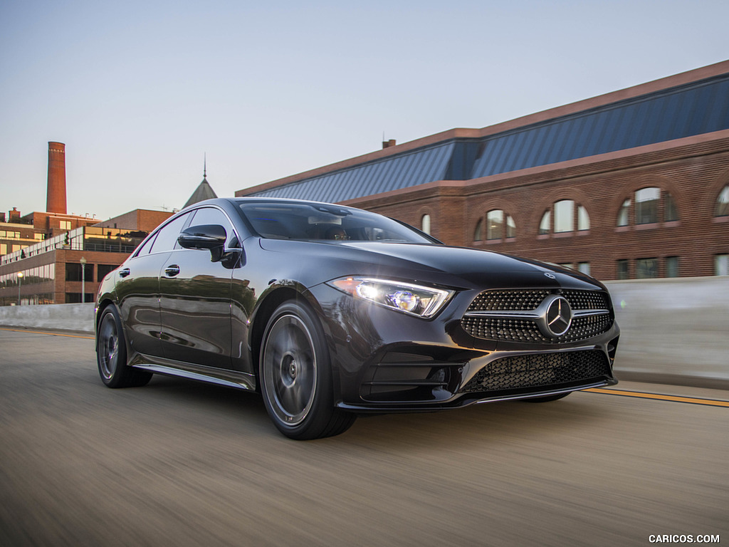 2019 Mercedes-Benz CLS 450 4MATIC (US-Spec) - Front Three-Quarter