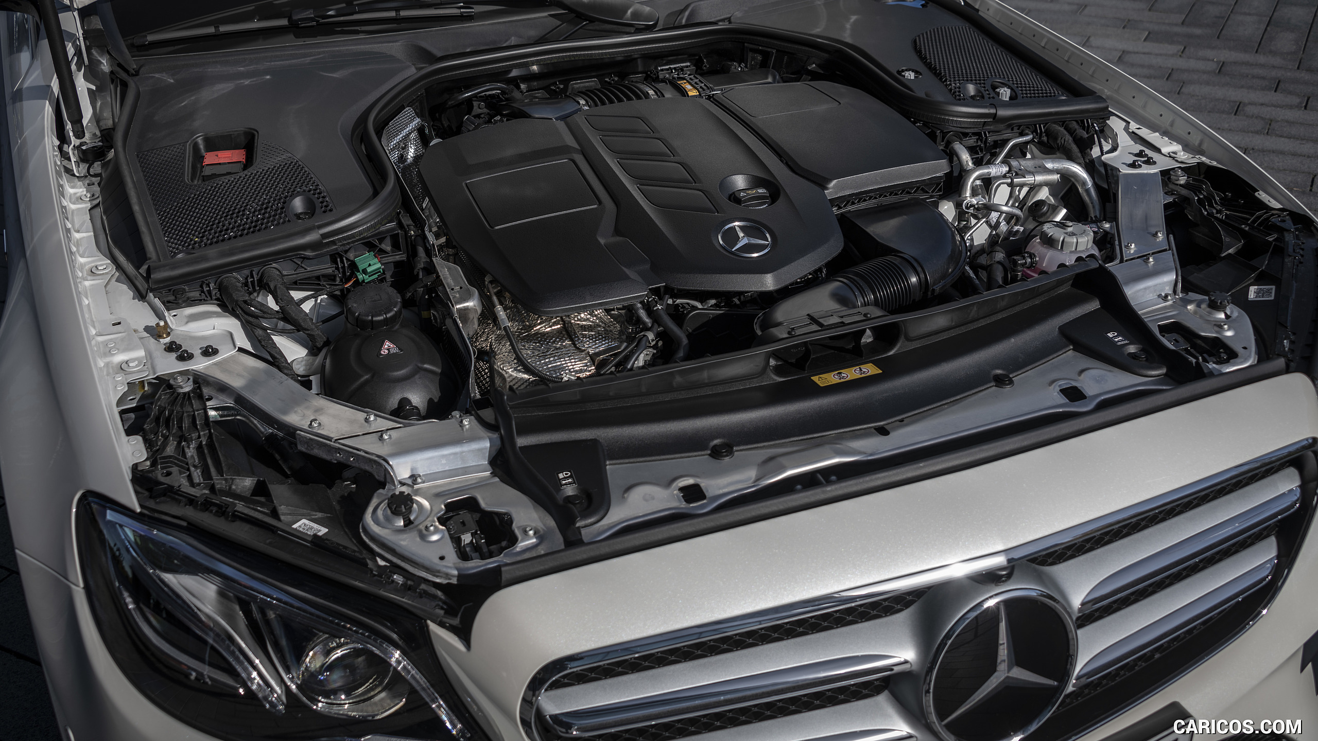 2019 Mercedes-Benz E 300 de Diesel Plug-in Hybrid Sedan (Color: Diamond White Metallic) - Engine, #71 of 71
