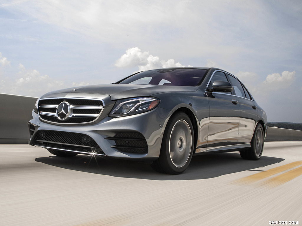 2019 Mercedes-Benz E450 4MATIC E-Class Sedan (US-Spec) - Front Three-Quarter