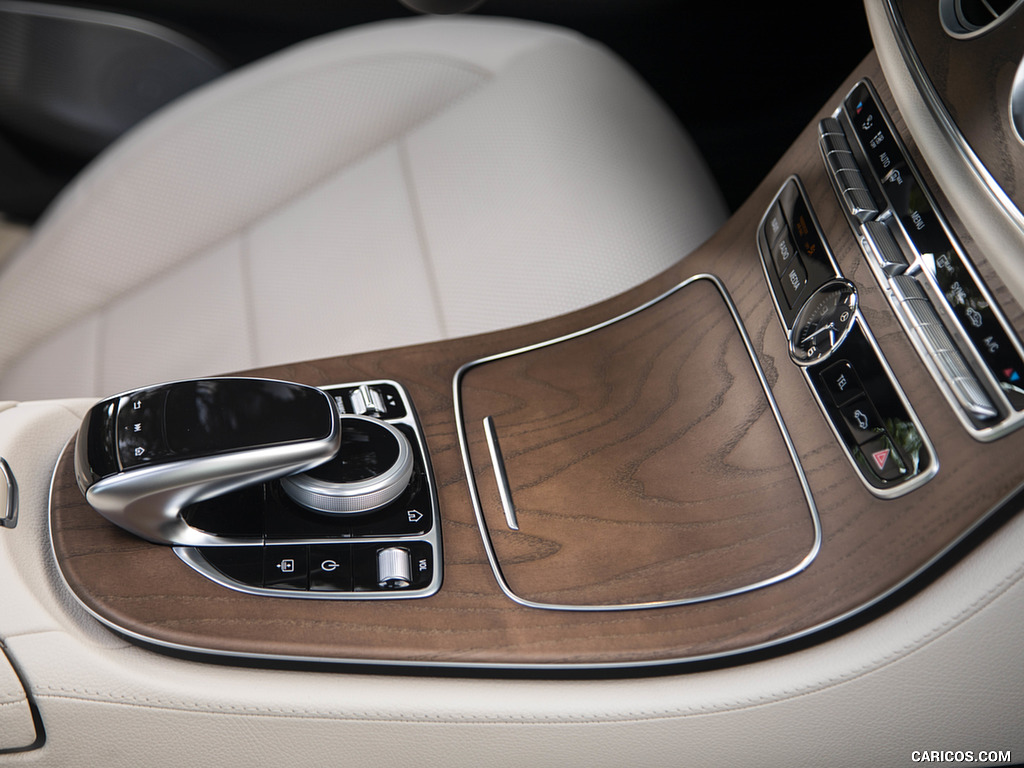 2019 Mercedes-Benz E450 4MATIC E-Class Sedan (US-Spec) - Interior, Detail