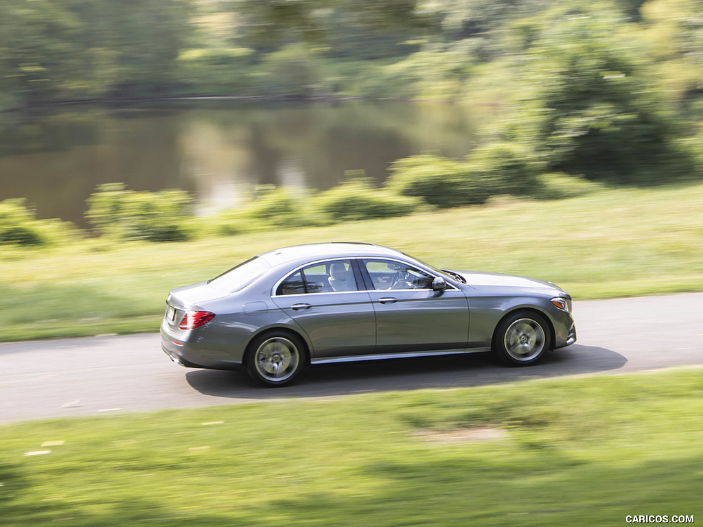 2019 Mercedes-Benz E450 4MATIC E-Class Sedan (US-Spec) - Side