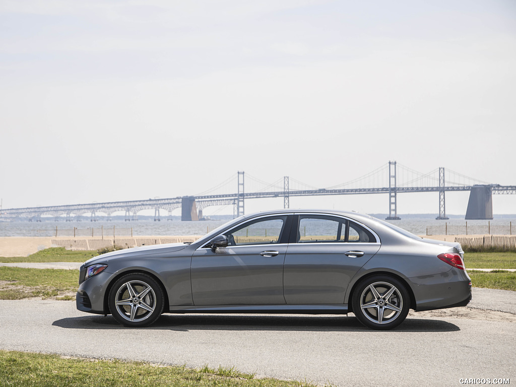 2019 Mercedes-Benz E450 4MATIC E-Class Sedan (US-Spec) - Side