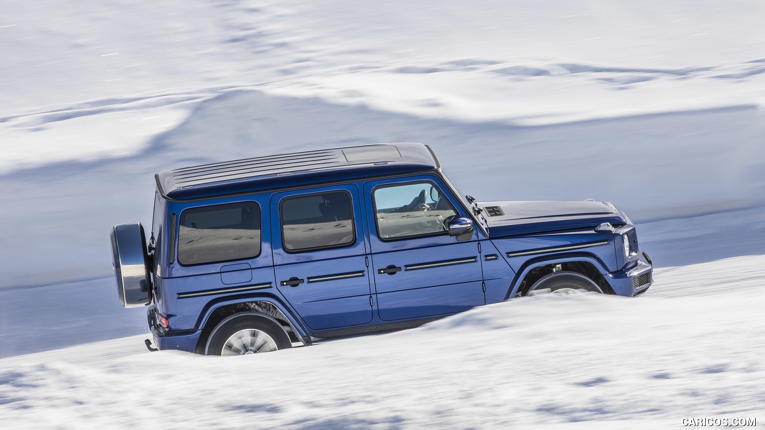 2019 Mercedes-Benz G 350 d (Brilliant Blue Metallic) - In Snow - Side, #33 of 51