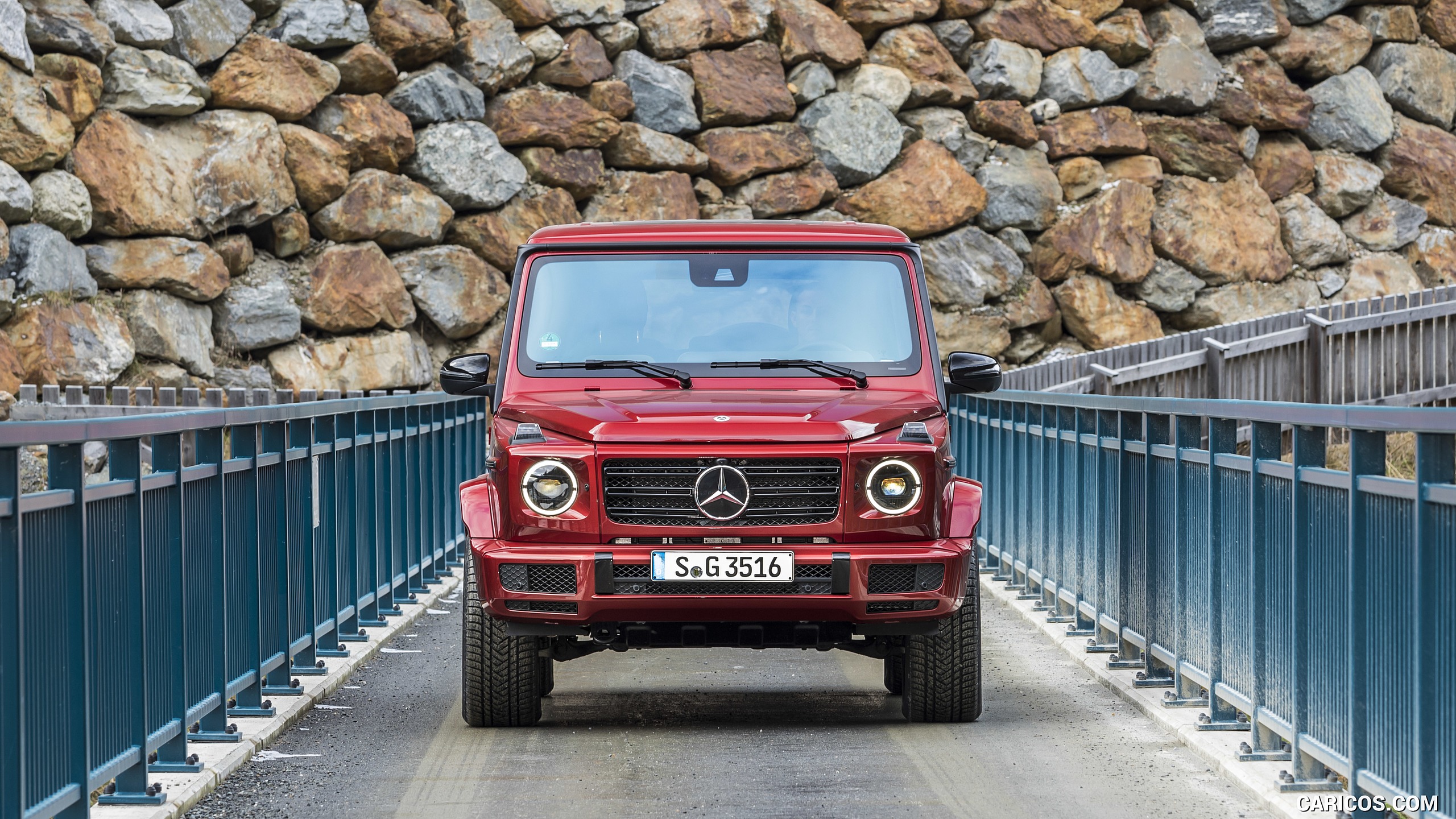 2019 Mercedes-Benz G 350 d (Designo Hyazinth Red Metallic) - Front, #16 of 51