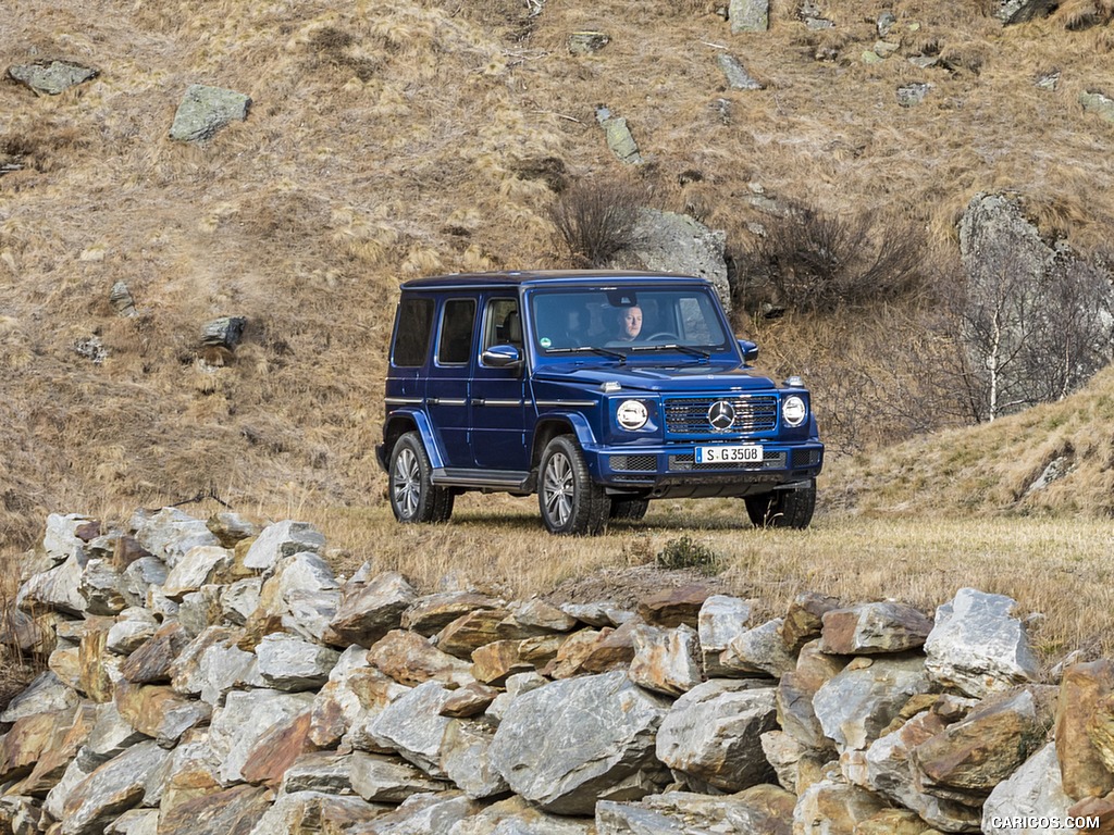 2019 Mercedes-Benz G 350 d (Brilliant Blue Metallic) - Front Three-Quarter