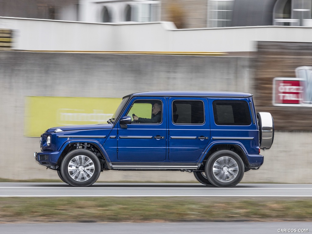 2019 Mercedes-Benz G 350 d (Brilliant Blue Metallic) - Side