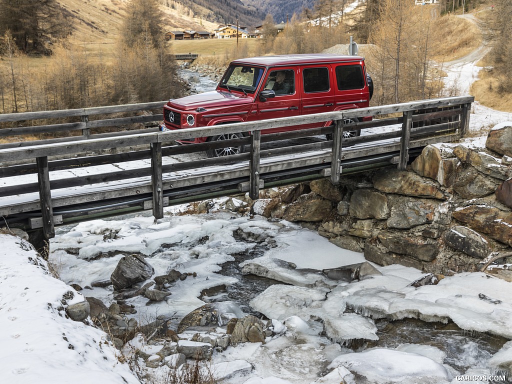 2019 Mercedes-Benz G 350 d (Designo Hyazinth Red Metallic) - Front Three-Quarter