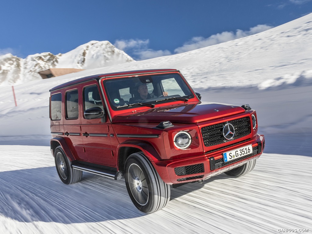 2019 Mercedes-Benz G 350 d (Designo Hyazinth Red Metallic) - In Snow - Front Three-Quarter