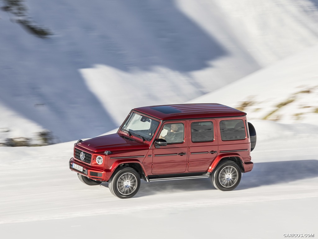 2019 Mercedes-Benz G 350 d (Designo Hyazinth Red Metallic) - In Snow - Front Three-Quarter