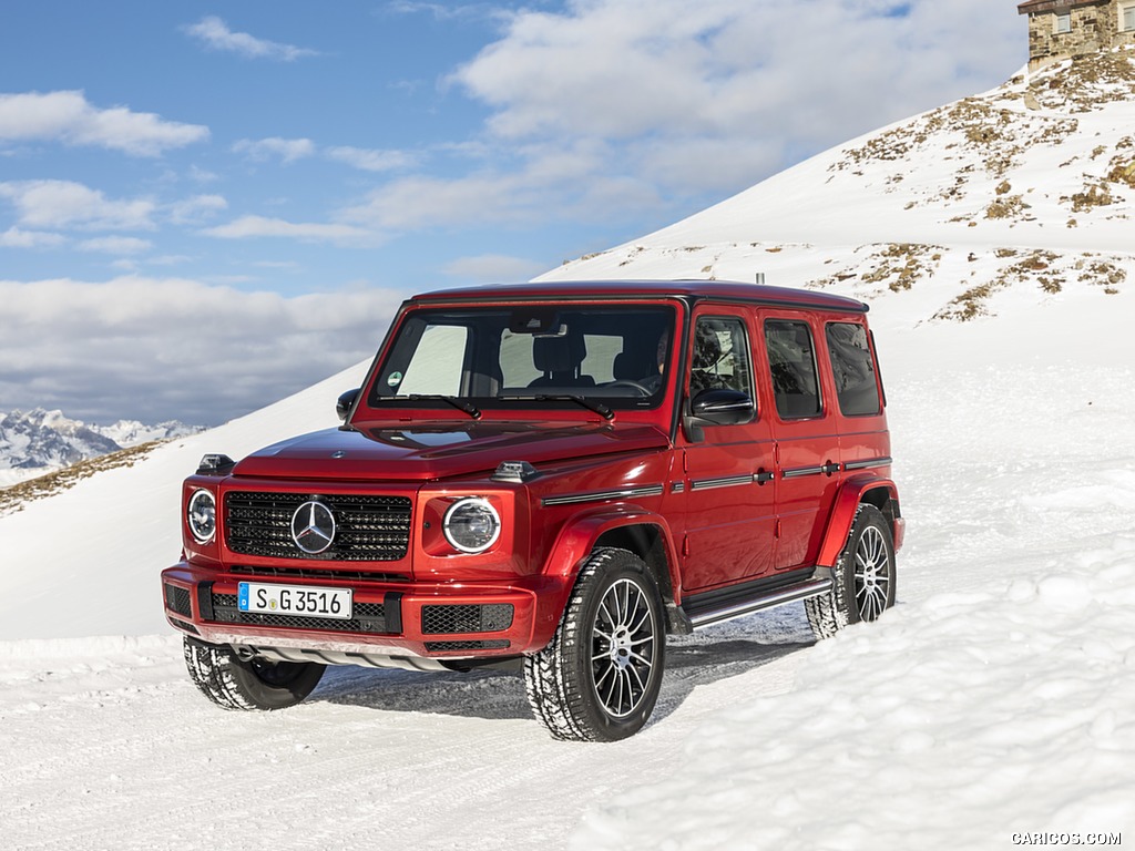 2019 Mercedes-Benz G 350 d (Designo Hyazinth Red Metallic) - In Snow - Front Three-Quarter