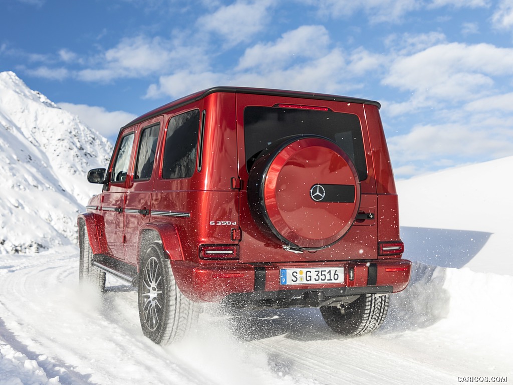 2019 Mercedes-Benz G 350 d (Designo Hyazinth Red Metallic) - In Snow - Rear