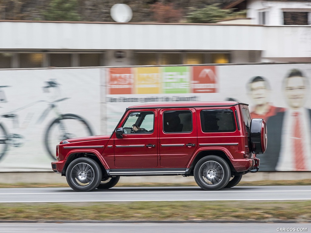 2019 Mercedes-Benz G 350 d (Designo Hyazinth Red Metallic) - Side